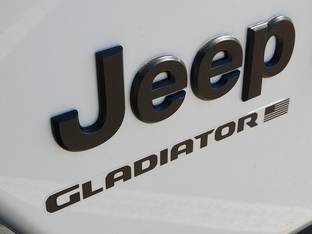 new 2026 Jeep Gladiator car, priced at $39,879