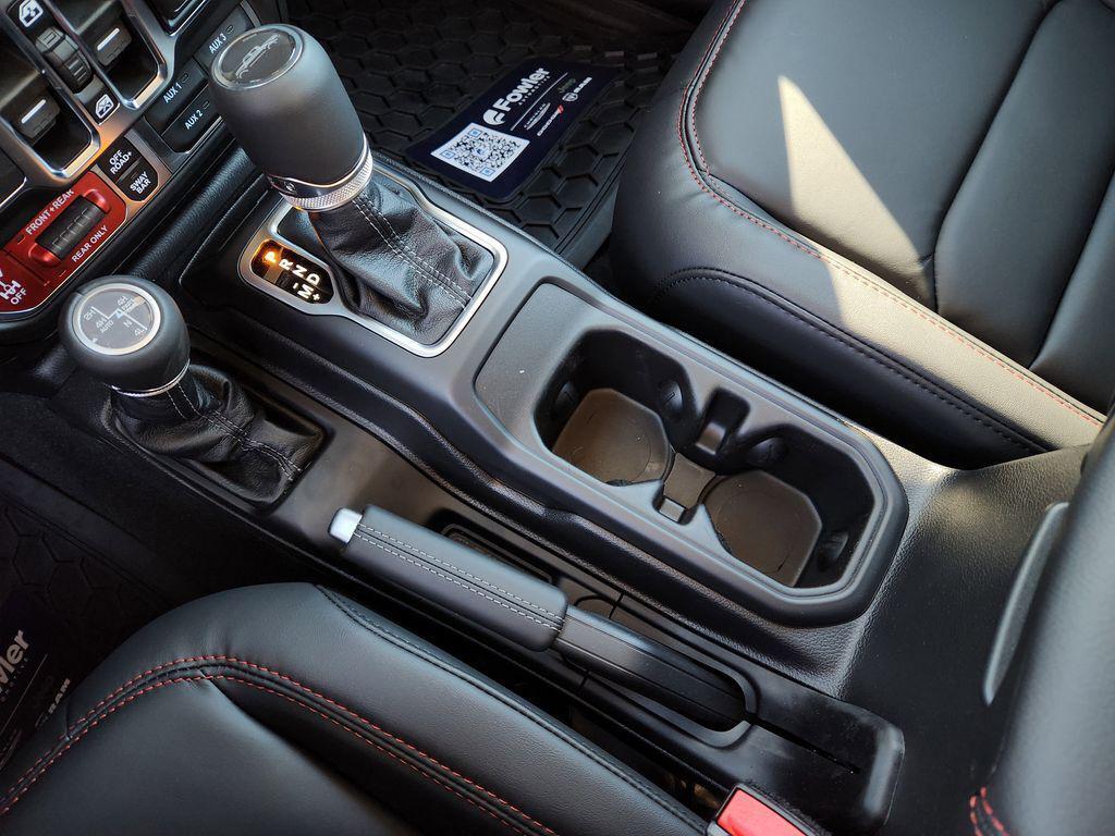 new 2026 Jeep Gladiator car, priced at $52,774