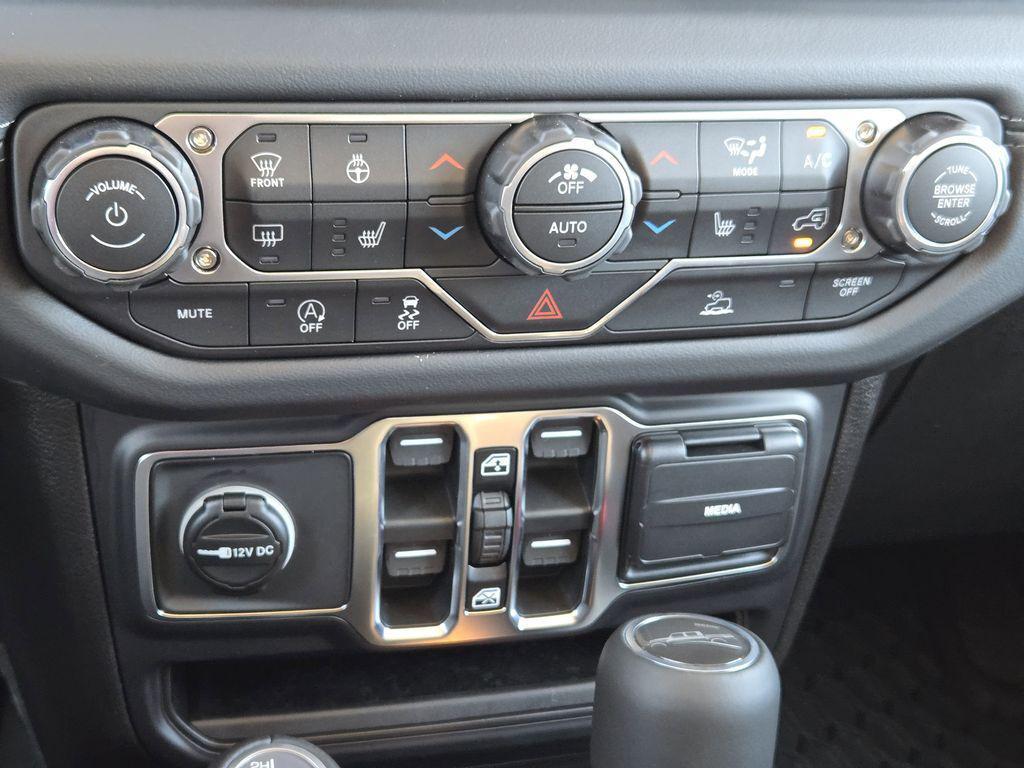 new 2026 Jeep Gladiator car, priced at $47,488