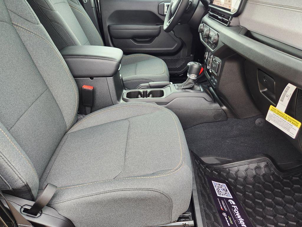 new 2025 Jeep Gladiator car, priced at $40,744