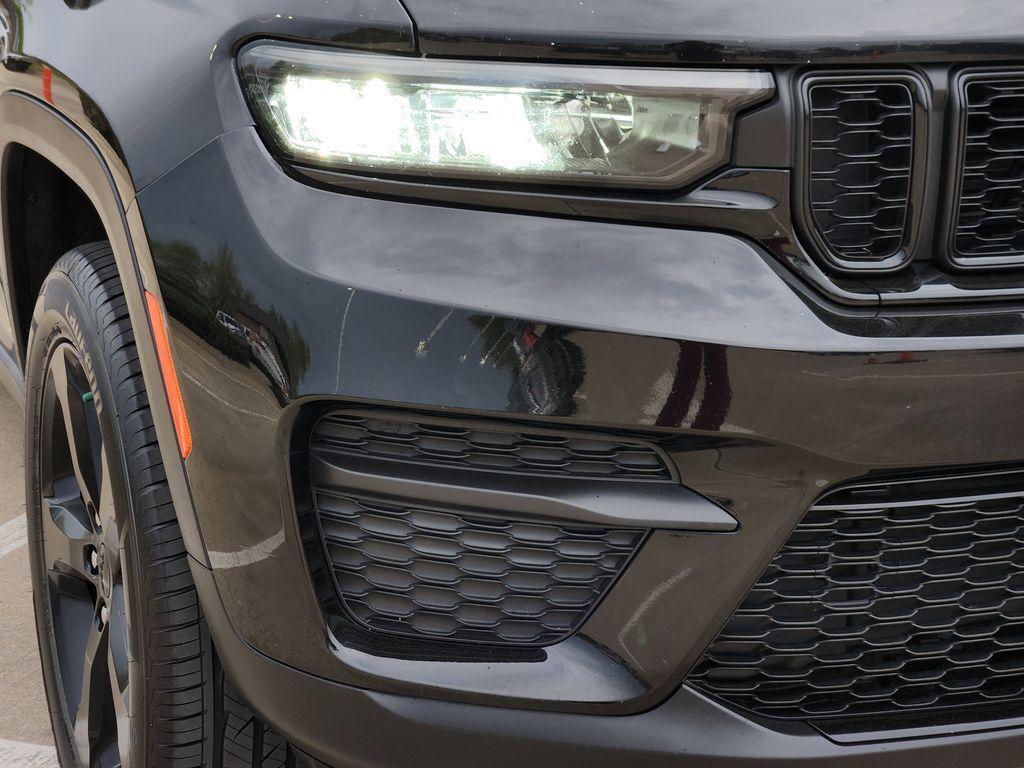 used 2023 Jeep Grand Cherokee car, priced at $29,496