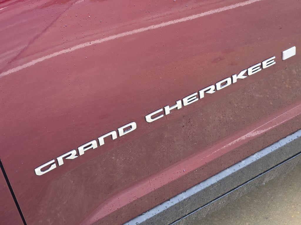 new 2026 Jeep Grand Cherokee car, priced at $39,134