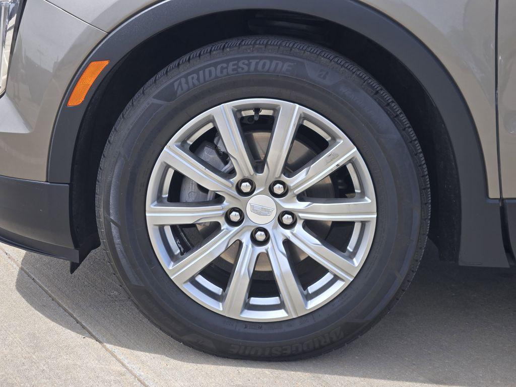 used 2020 Cadillac XT4 car, priced at $22,008