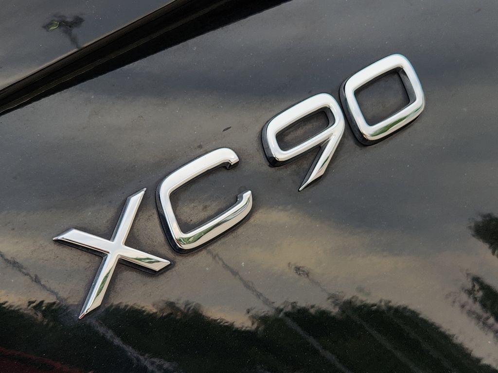 used 2021 Volvo XC90 car, priced at $27,091