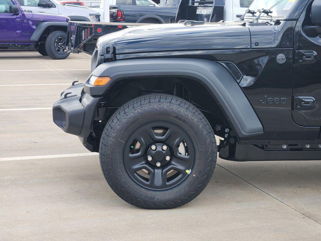 new 2026 Jeep Wrangler car, priced at $36,378