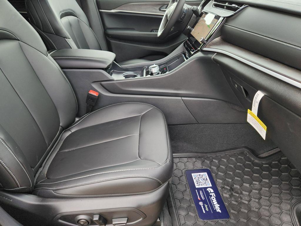 new 2026 Jeep Grand Cherokee L car, priced at $43,129