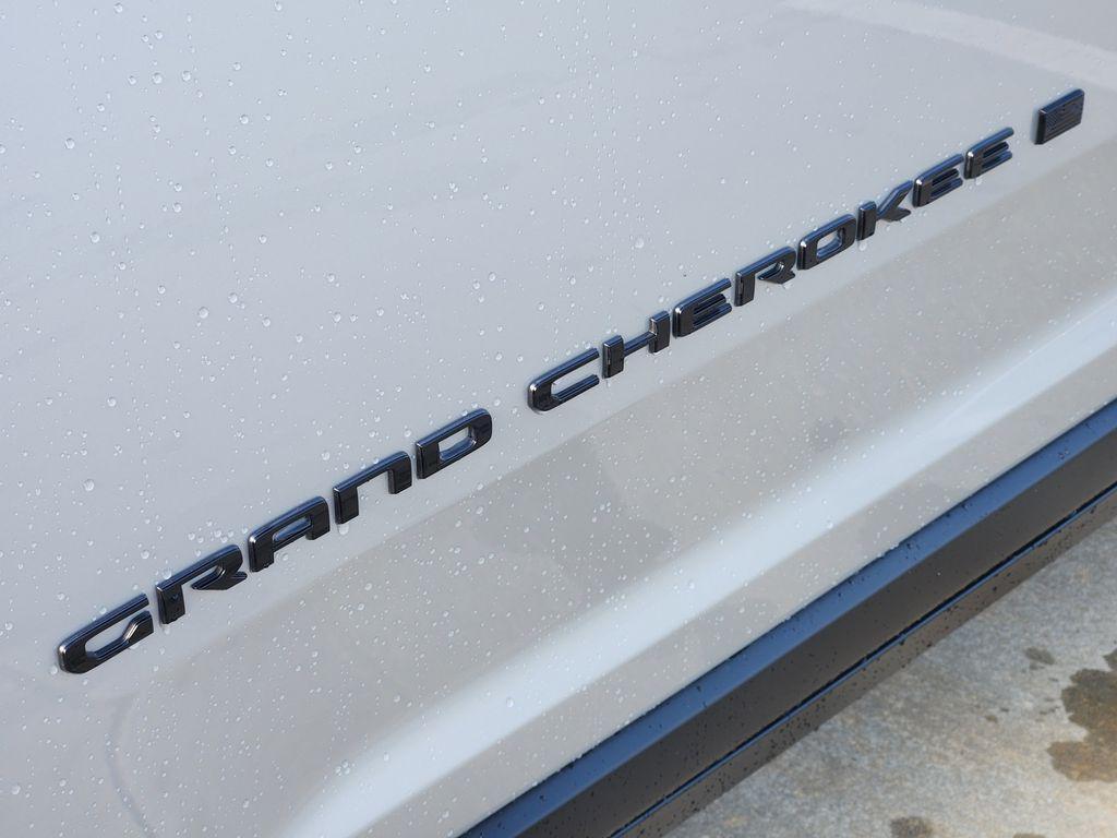 new 2026 Jeep Grand Cherokee car, priced at $38,349