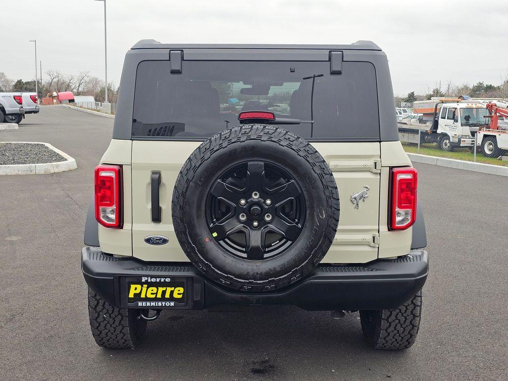 new 2025 Ford Bronco car, priced at $50,873