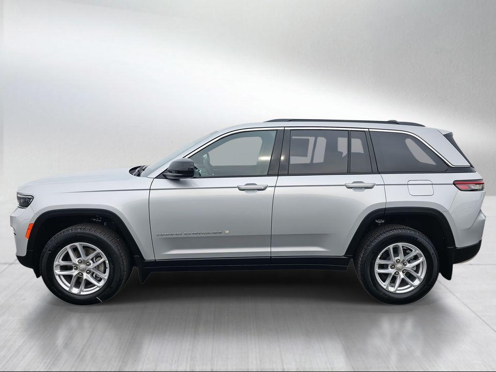 new 2025 Jeep Grand Cherokee car, priced at $38,999