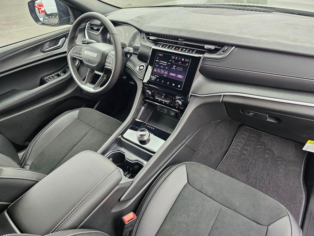 new 2025 Jeep Grand Cherokee L car, priced at $47,056
