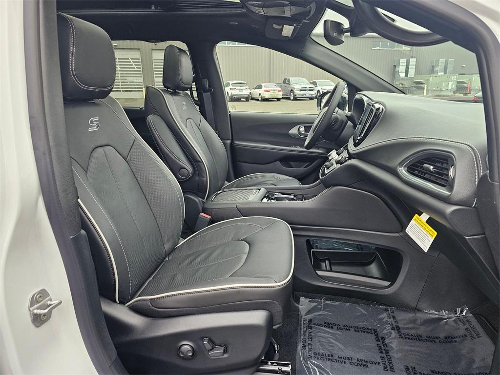 new 2026 Chrysler Pacifica car