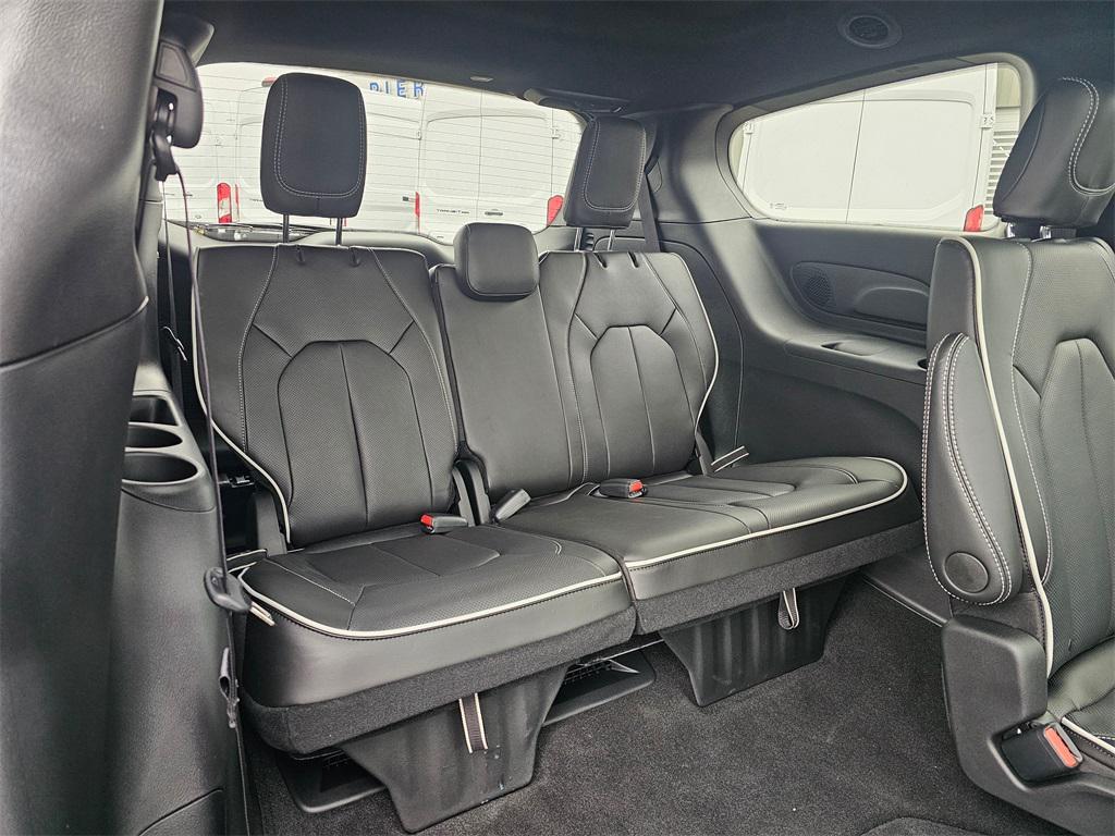 new 2026 Chrysler Pacifica car