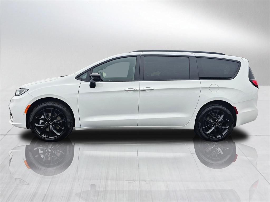 new 2026 Chrysler Pacifica car