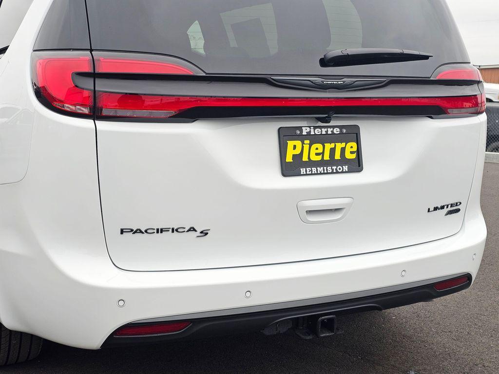 new 2026 Chrysler Pacifica car, priced at $51,991
