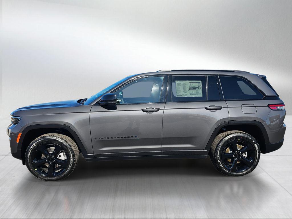 new 2025 Jeep Grand Cherokee car, priced at $49,991