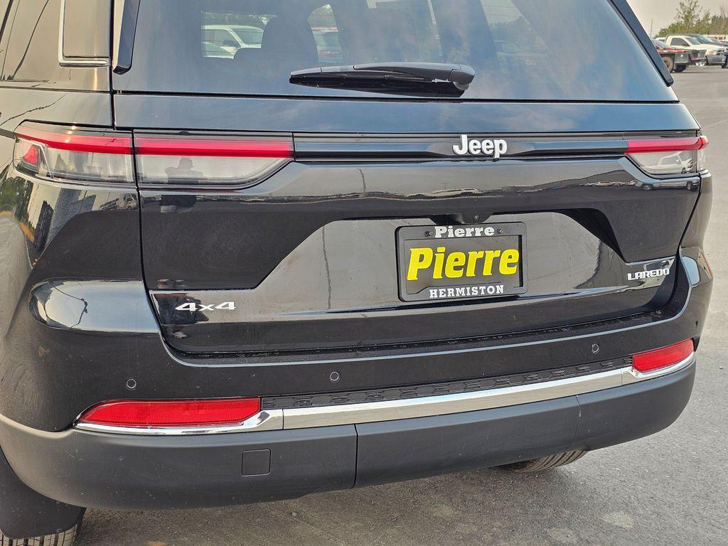 new 2025 Jeep Grand Cherokee car, priced at $38,988
