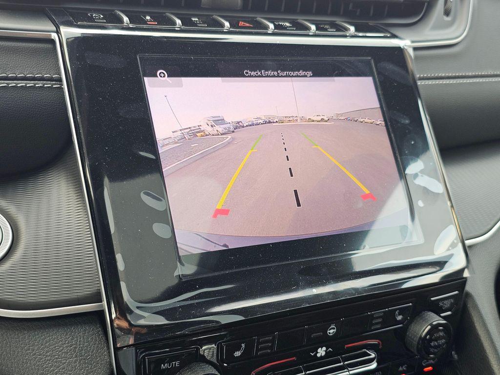 new 2025 Jeep Grand Cherokee car, priced at $38,988