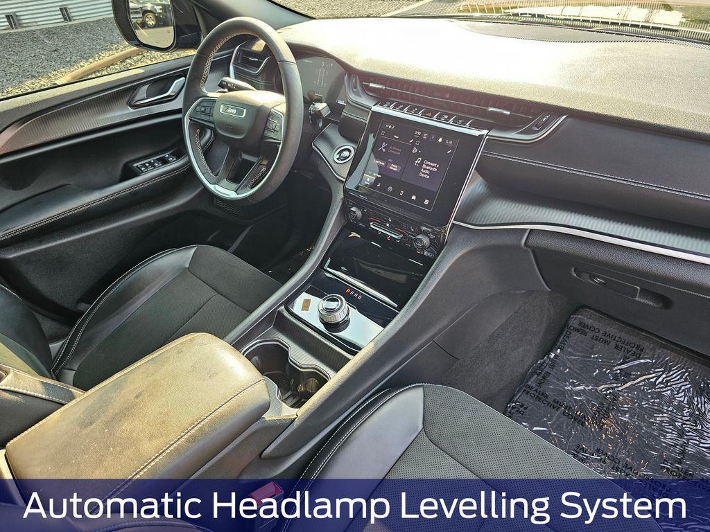 used 2025 Jeep Grand Cherokee car, priced at $39,280