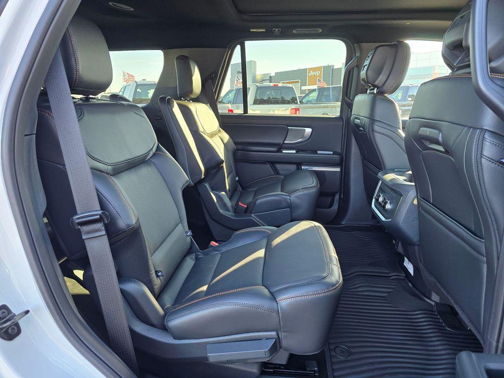 new 2026 Ford Expedition car, priced at $83,485