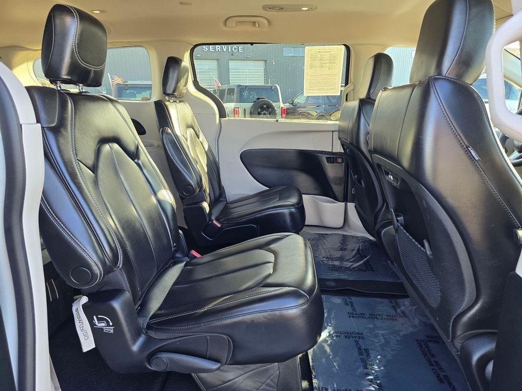 used 2023 Chrysler Pacifica car, priced at $22,574