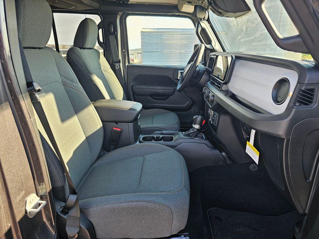 new 2025 Jeep Wrangler car, priced at $43,200
