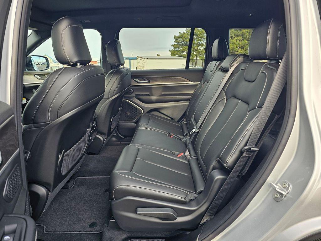 new 2025 Jeep Grand Cherokee L car, priced at $51,999