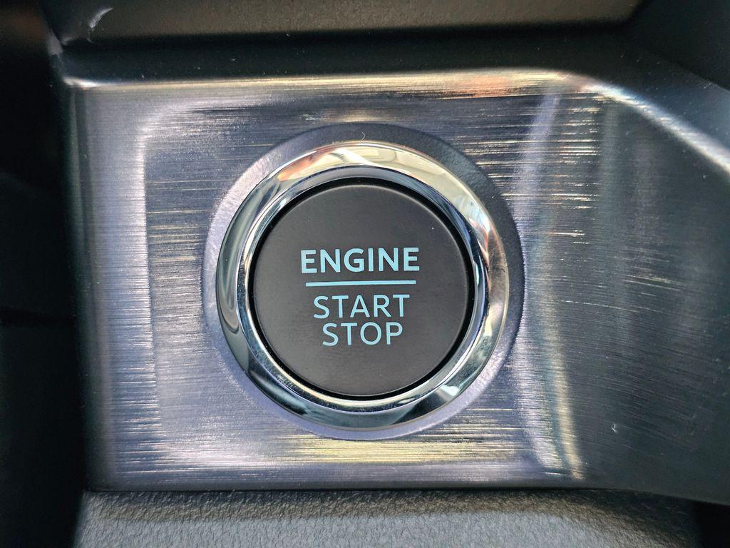 new 2025 Ford F-350 car, priced at $80,999