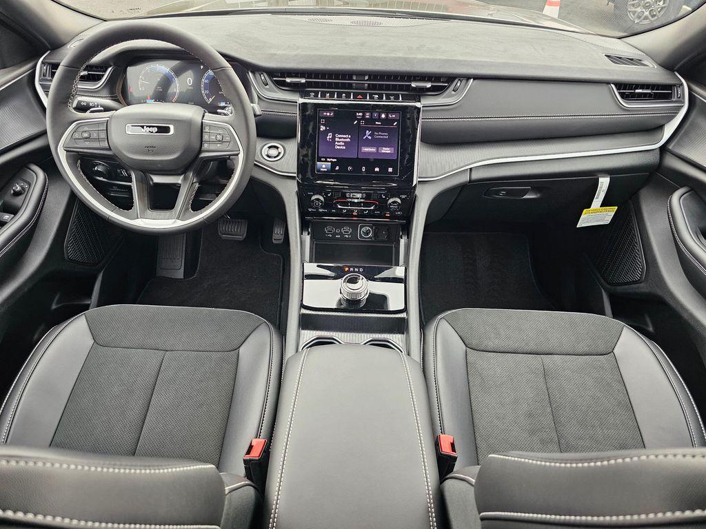 new 2025 Jeep Grand Cherokee L car, priced at $46,998