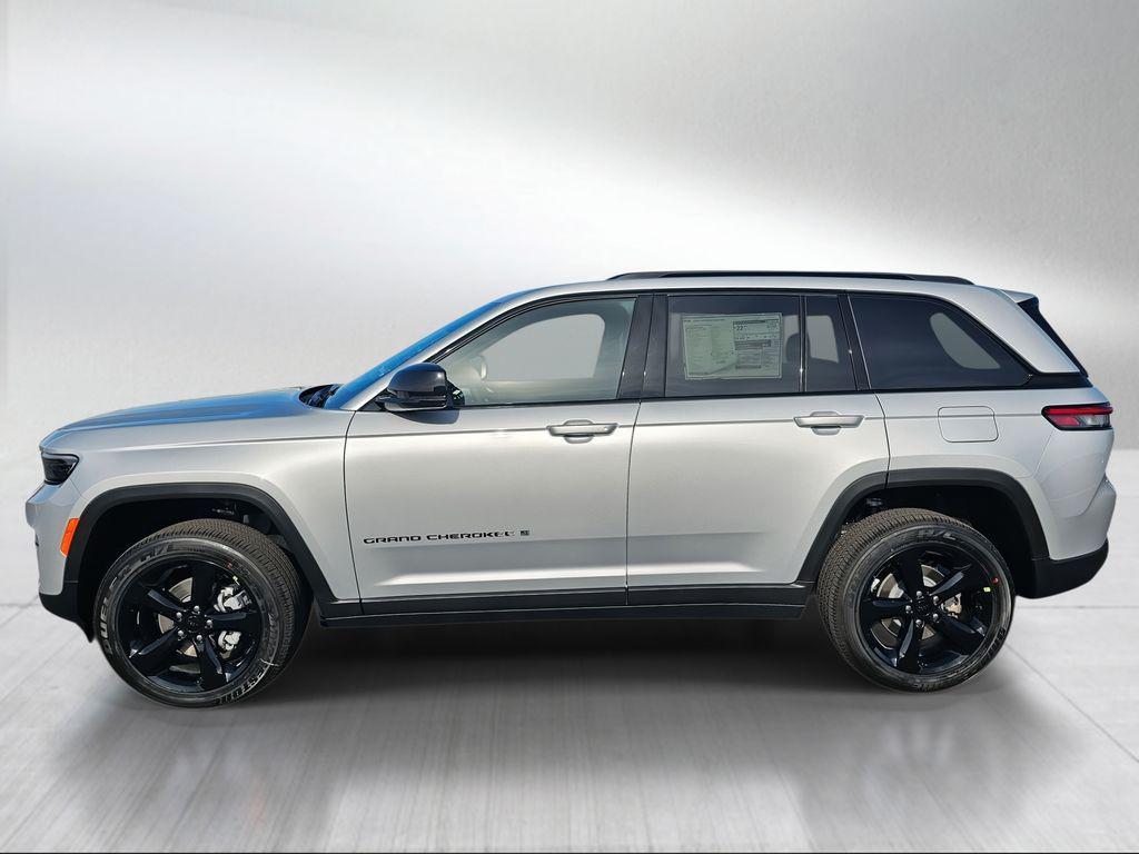 new 2025 Jeep Grand Cherokee car, priced at $40,999