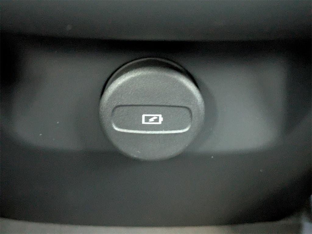 new 2026 Volvo XC60 car, priced at $57,985