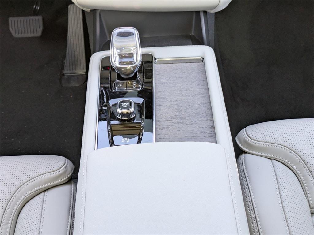 new 2026 Volvo XC90 car, priced at $75,835