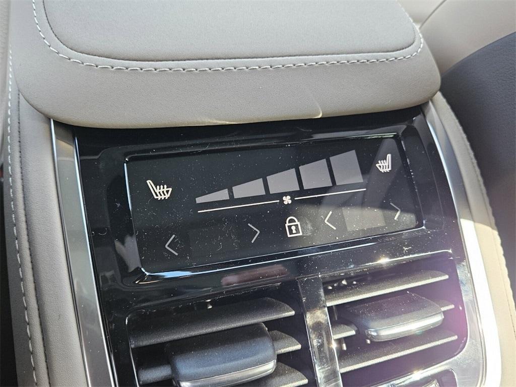 new 2025 Volvo XC90 car