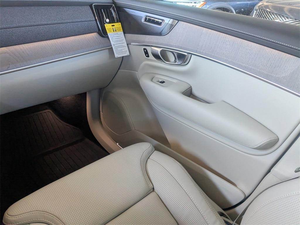new 2026 Volvo XC90 Plug-In Hybrid car, priced at $85,625
