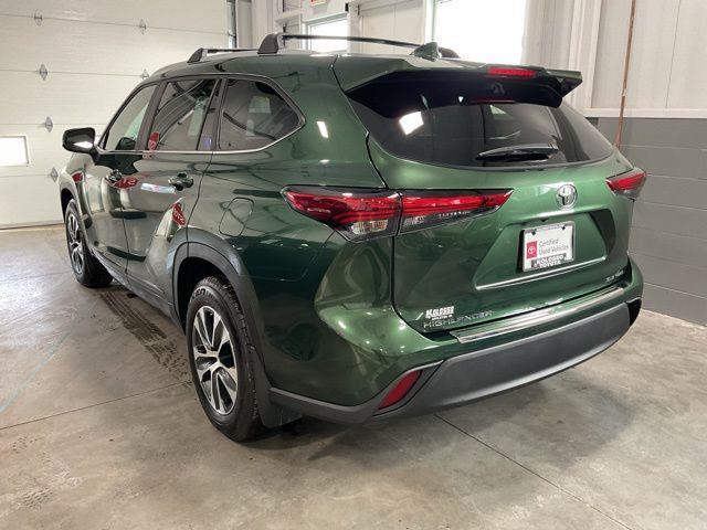 used 2023 Toyota Highlander car, priced at $40,296