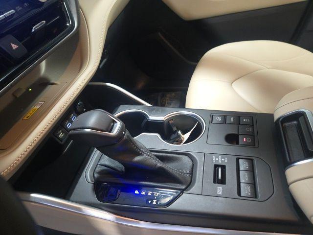 used 2023 Toyota Highlander car, priced at $39,409