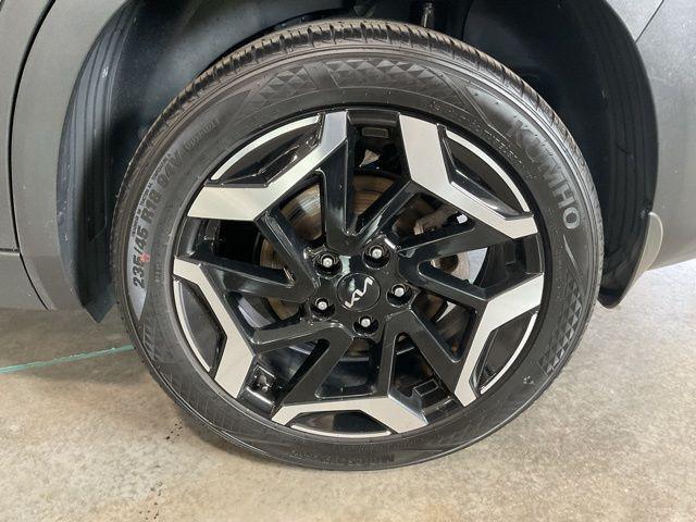 used 2024 Kia Seltos car, priced at $25,924