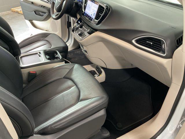 used 2024 Chrysler Pacifica car, priced at $29,451