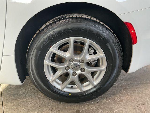 used 2024 Chrysler Pacifica car, priced at $29,451