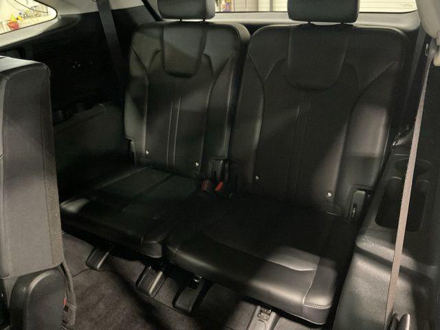 used 2024 Kia Sorento car, priced at $25,931