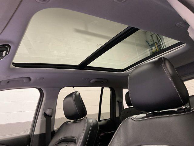 used 2023 Jeep Grand Cherokee car, priced at $27,383