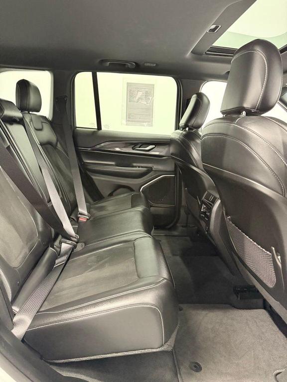 used 2022 Jeep Grand Cherokee car, priced at $30,974