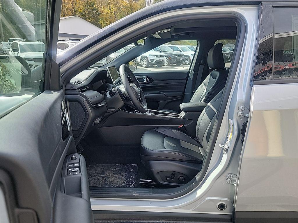 new 2026 Jeep Compass car, priced at $35,498