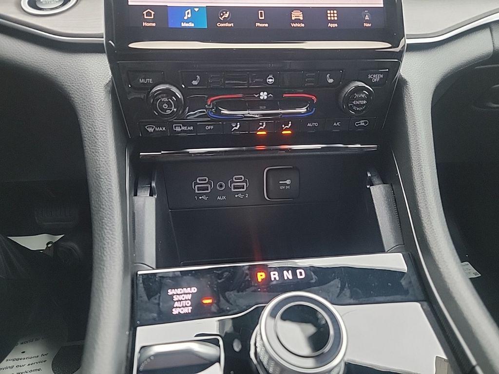 new 2025 Jeep Grand Cherokee car, priced at $47,486