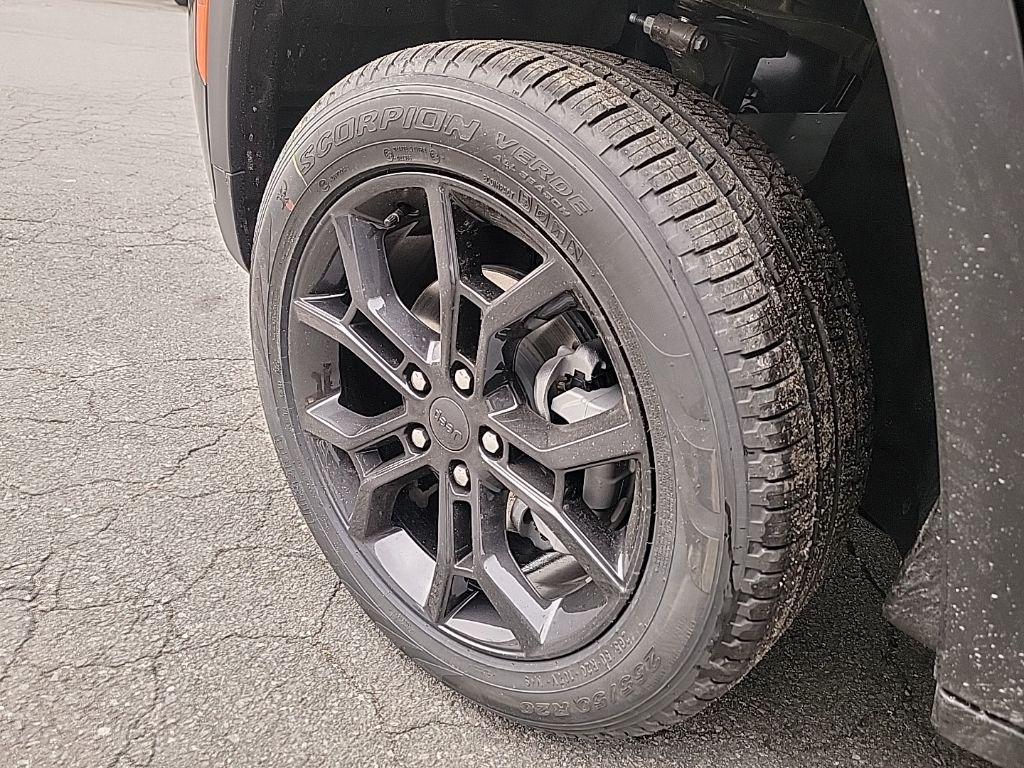 new 2025 Jeep Grand Cherokee car, priced at $47,486