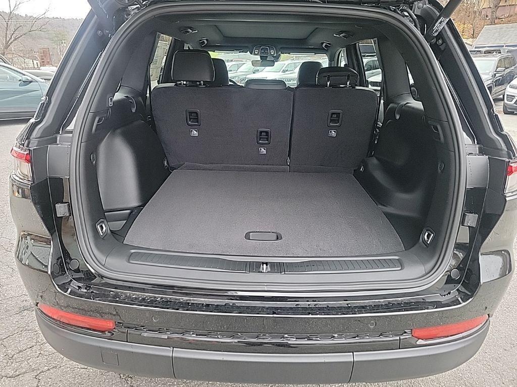 new 2025 Jeep Grand Cherokee car, priced at $47,486