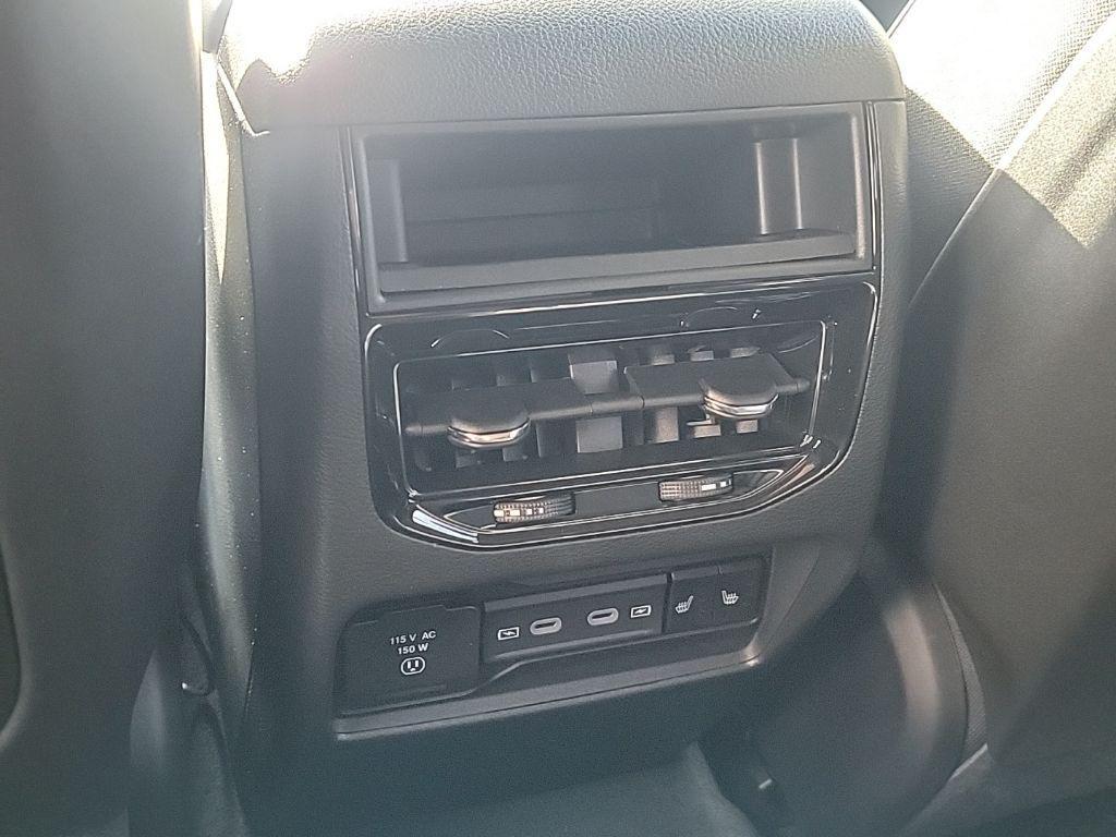 new 2026 Jeep Grand Cherokee car, priced at $50,805