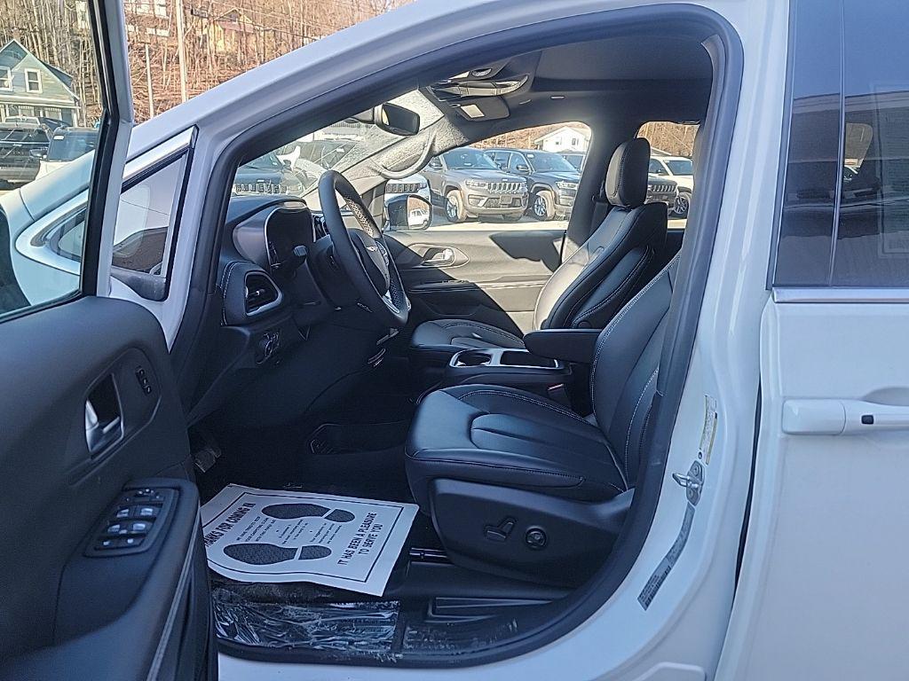 new 2026 Chrysler Pacifica car, priced at $48,180