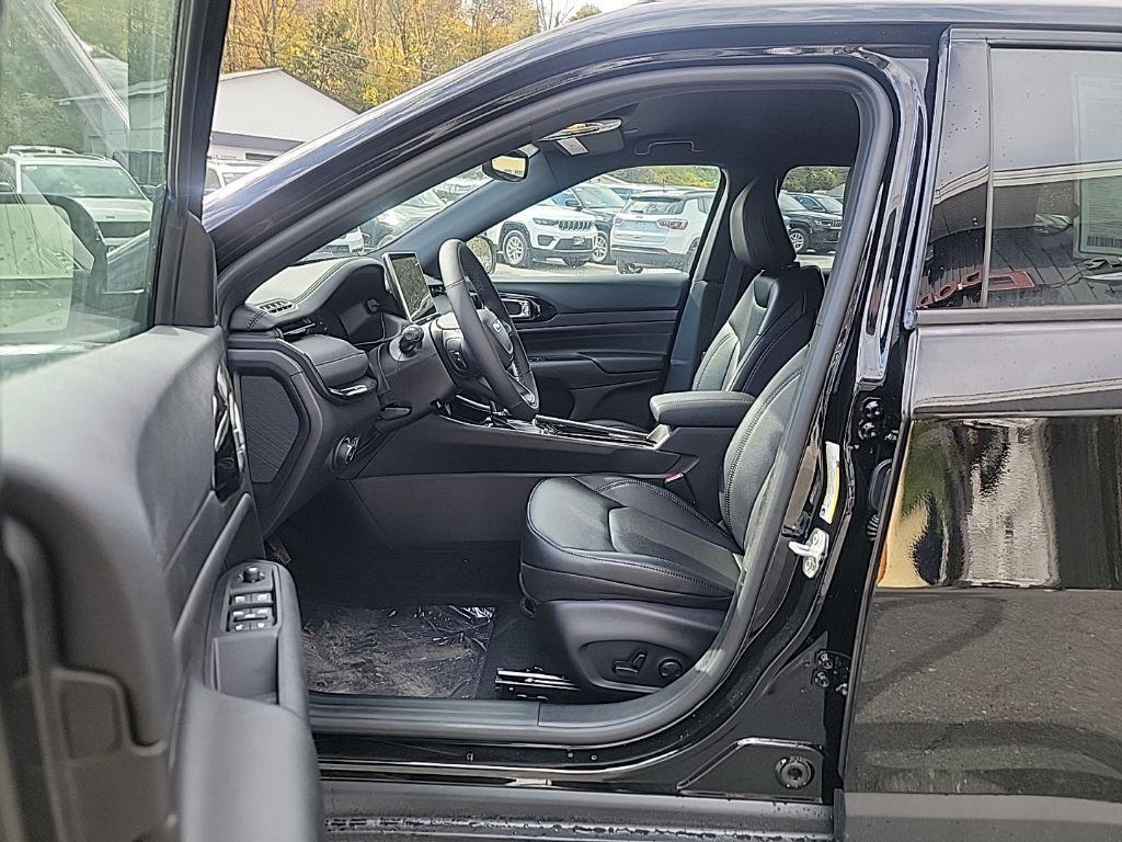 new 2026 Jeep Compass car, priced at $33,465