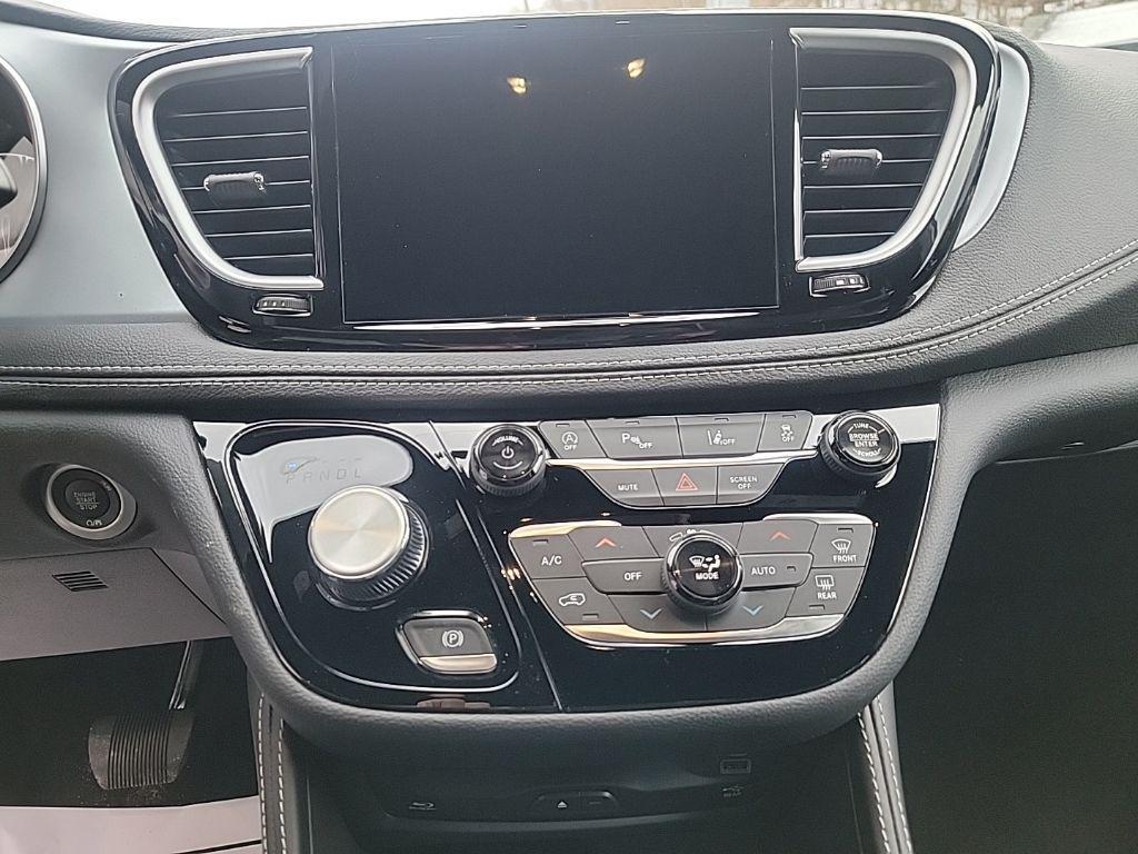 new 2026 Chrysler Pacifica car, priced at $54,270