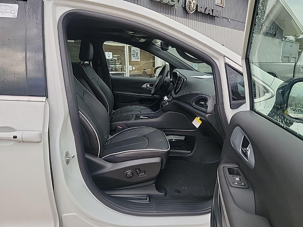 new 2026 Chrysler Pacifica car, priced at $54,270